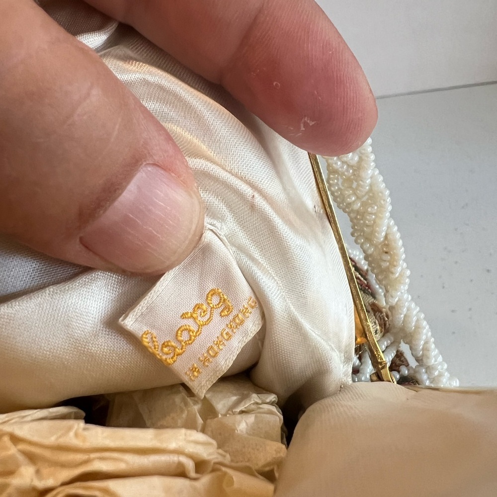 Walborg Vintage Beaded Tapestry Kiss-Lock Shoulder/Crossbody + Coin Purse - Picture 6 of 14